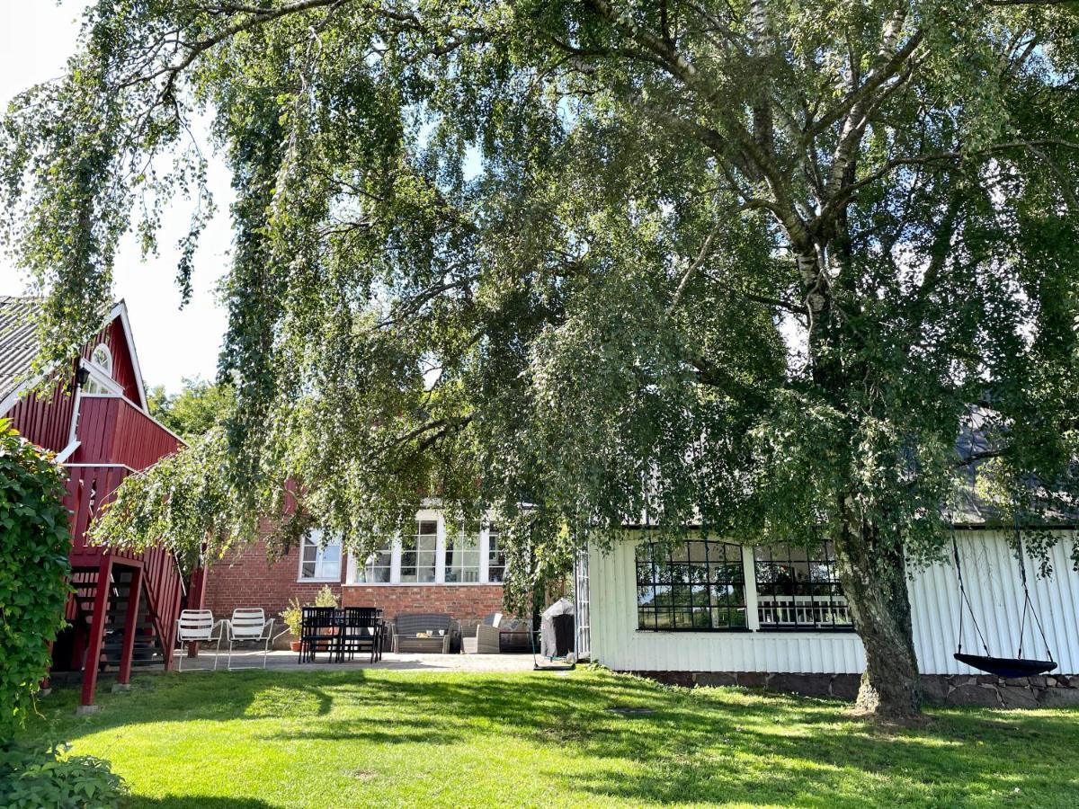 Hovslagaregarden Acomodação com café da manhã Hörby Exterior foto